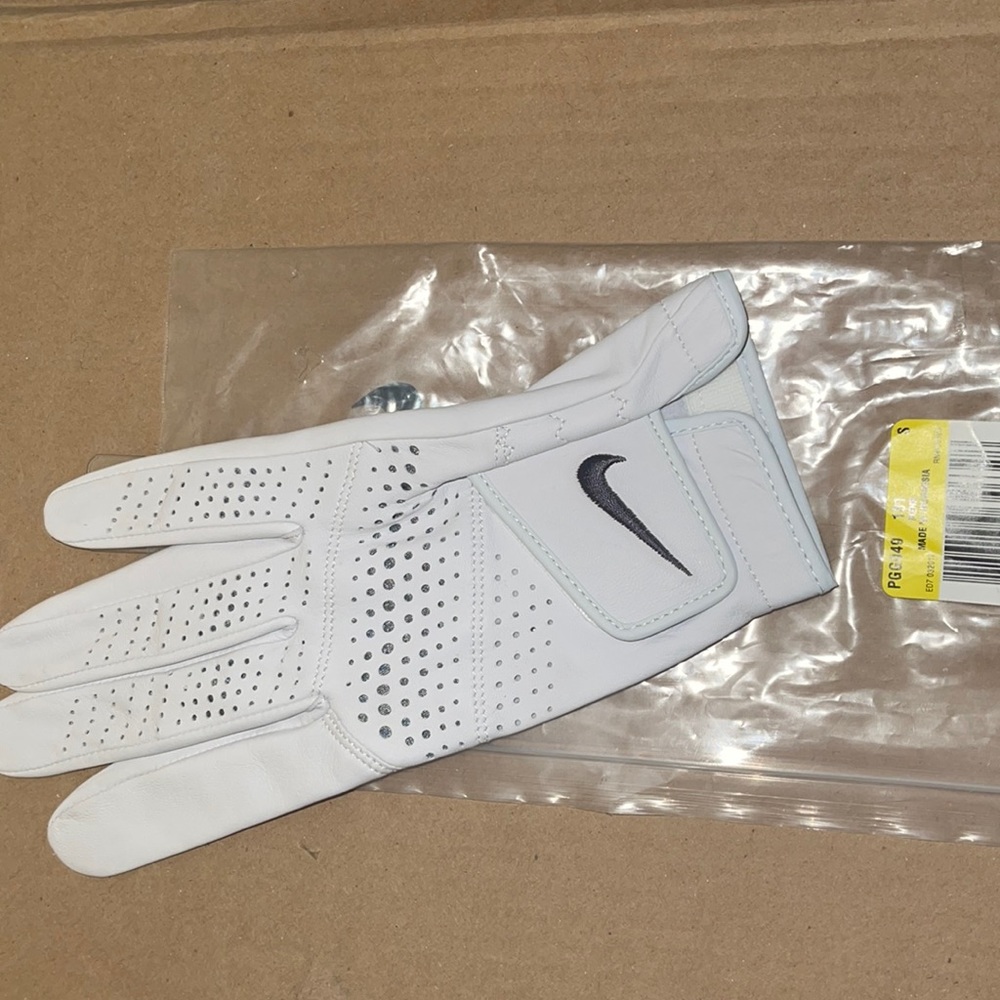Nike mens golf right glove tour classic II